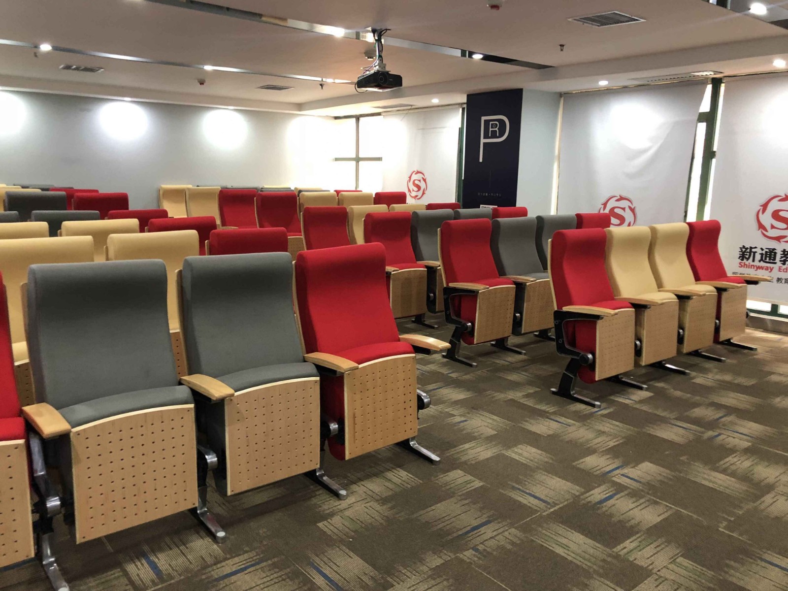 郑州留学中介机构排名前十名有哪些?-新通教育优势有哪些？