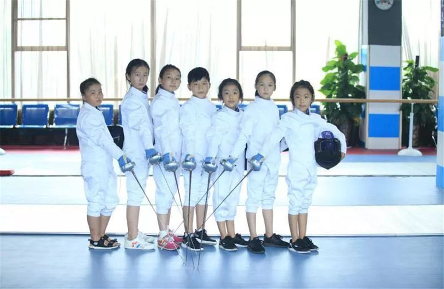 靠谱的青少年比赛训练营-万国击剑 靠谱的青少年比赛训练营-万国击剑