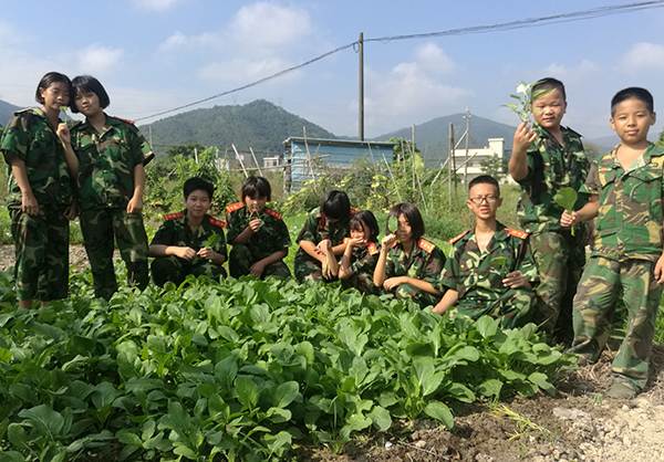 启发明德教育基地：农村课程体验