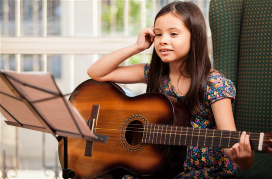 小孩学习吉他的*年龄是几岁? 小孩学习吉他的*年龄是几岁?