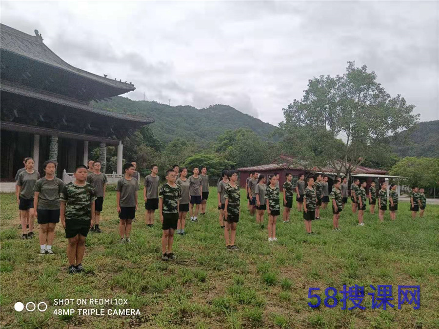 青春期女孩叛逆特别严重怎么办 青春期女孩叛逆特别严重怎么办
