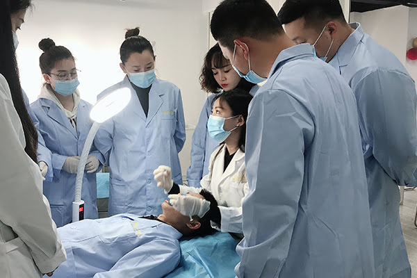 上海美牙培训哪家好