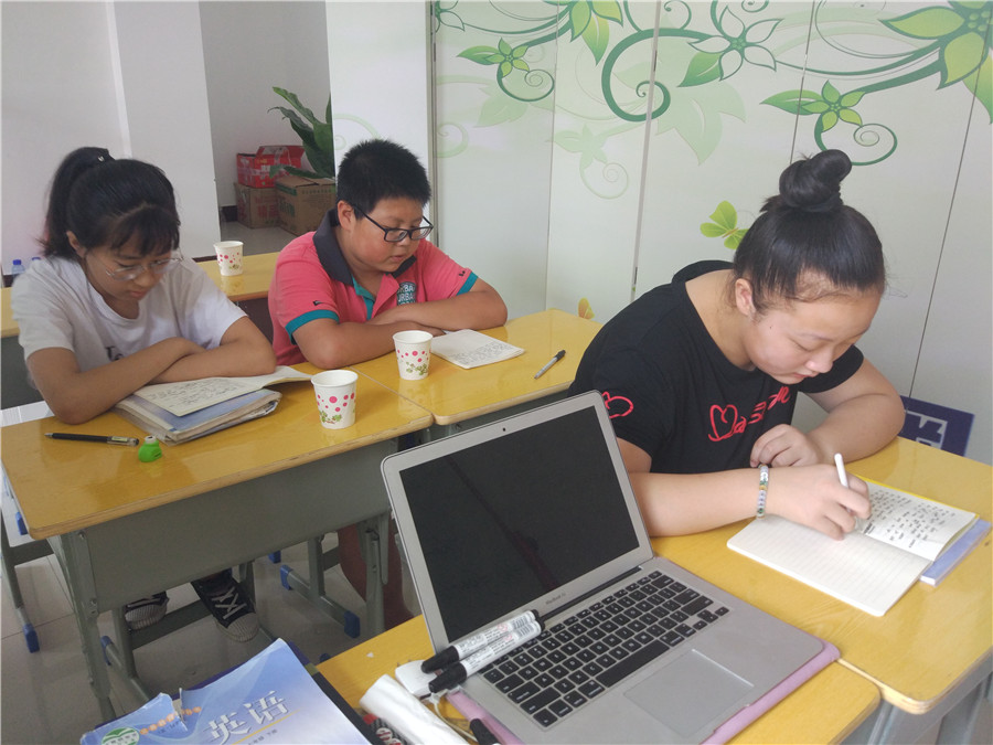 青岛黄岛区初中英语暑假班哪家好