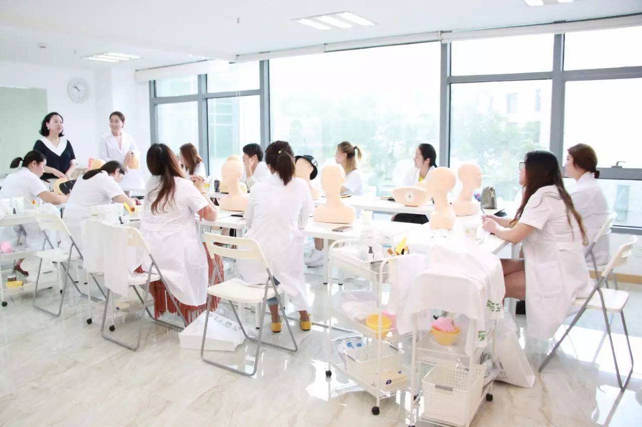 云南十大美容培训职业学校排名