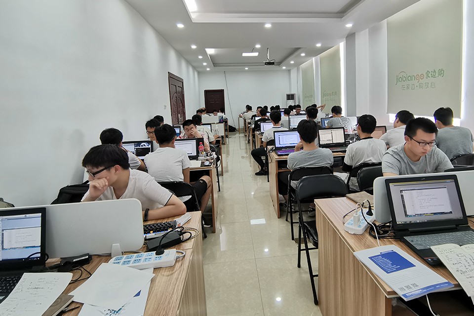 深圳C语言实训中心实力排名-零基础学习C语言-信盈达 深圳C语言实训中心实力排名-零基础学习C语言-信盈达