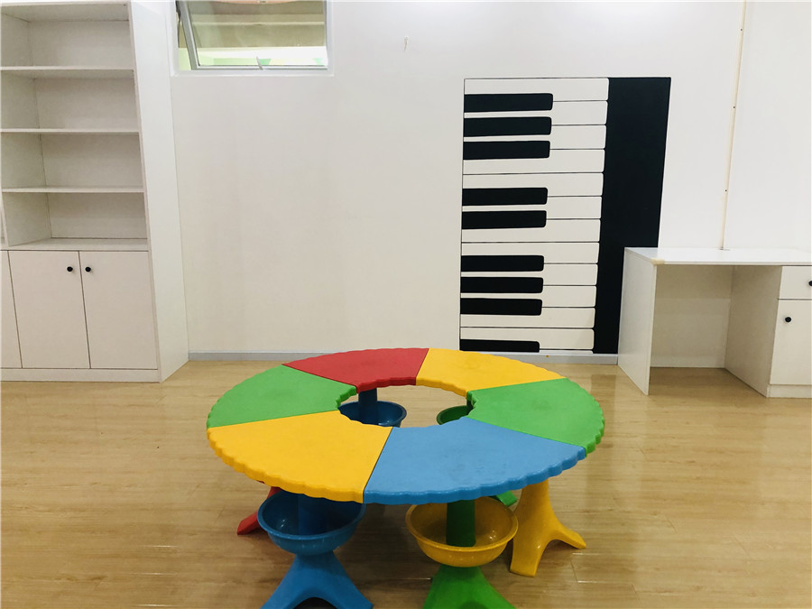 成都自闭症干预机构-社交障碍-心智障碍-脑瘫-成都爱熙宝贝康复中心