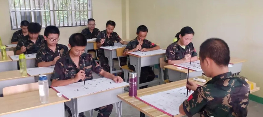 正规戒网瘾学校-叛逆孩子管教-全封闭军事化特训学校-心阳教育基地