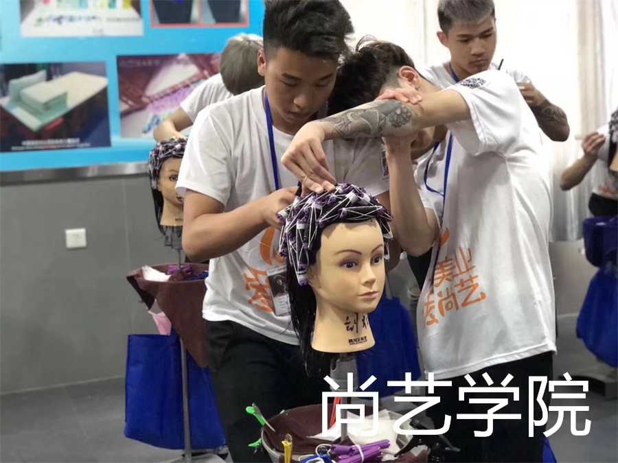 广州排名好的学美发培训机构