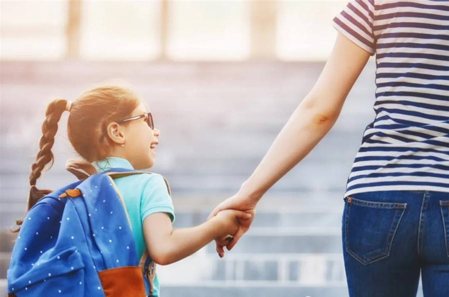 携行小孩自闭症融合教育机构