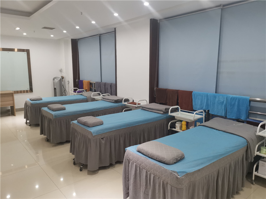 郑州培训美容美发师学校排名前十 郑州培训美容美发师学校排名前十