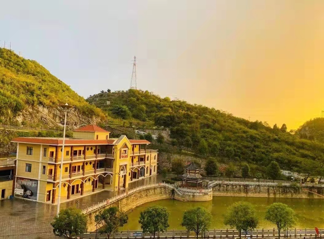 贵州戒网瘾正规管教学校-叛逆不听话改造学校-厌学纠正军事化管教学校-贵州直利素质教育学校 贵州戒网瘾正规管教学校-叛逆不听话改造学校-厌学纠正军事化管教学校-贵州直利素质教育学校
