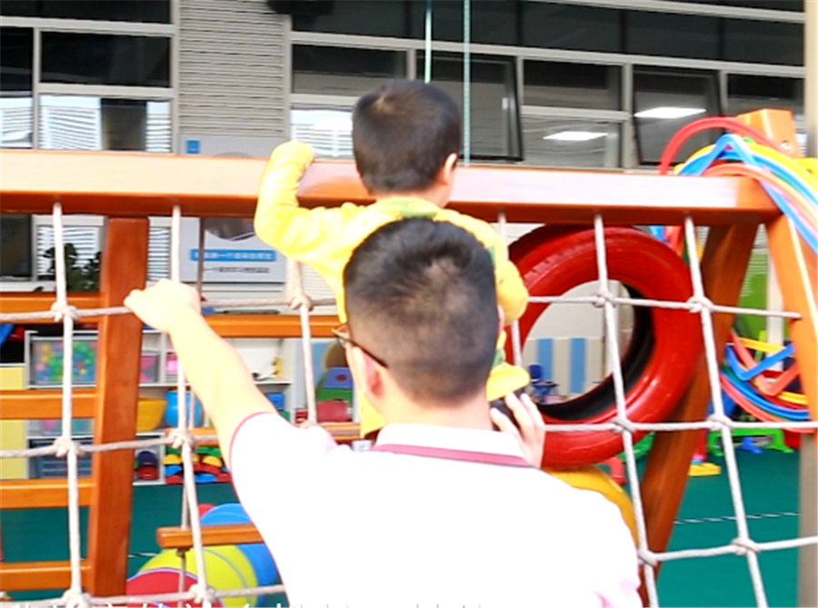 小海豚自闭症矫正机构 小海豚自闭症矫正机构