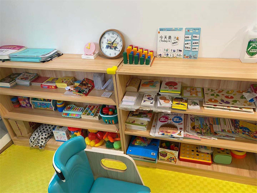 自闭症孤独症,脑性瘫痪康复训练,特殊儿童智力运动,语言发育迟缓训练,重庆阳东爱心康复中心.jpg