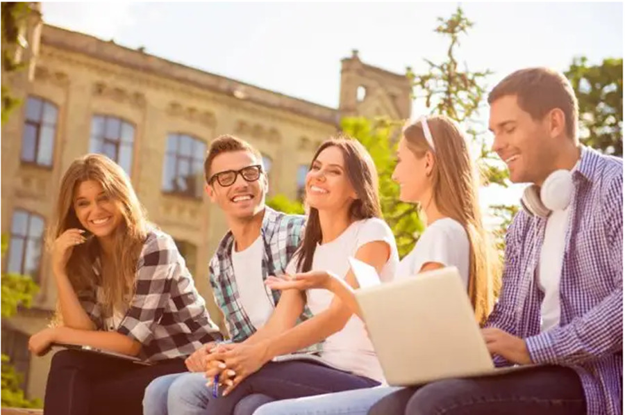 去西班牙留学哪家国际预科班不错排名一览.jpg 去西班牙留学哪家国际预科班不错排名一览.jpg