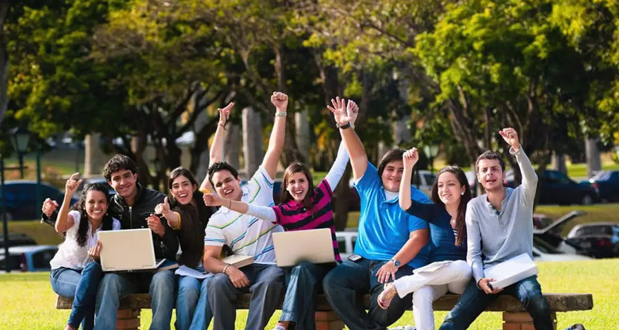 国内十大西班牙留学国际预科中介结构人气排名一览.jpg 国内十大西班牙留学国际预科中介结构人气排名一览.jpg