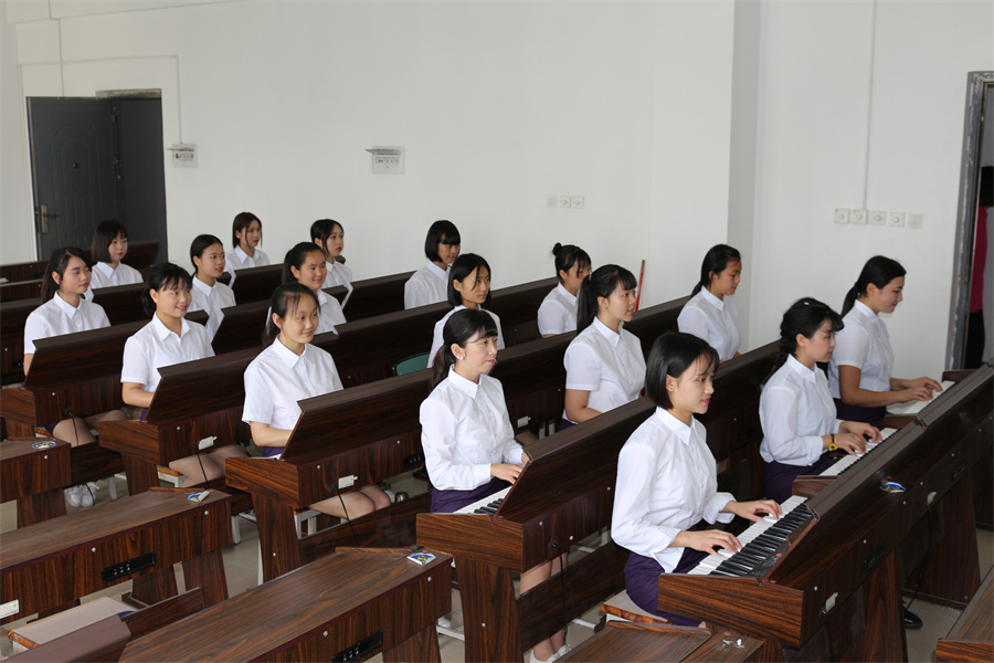 成都五大中专学校华商理工招生简章一览