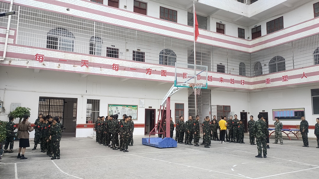 正苗封闭式军事化戒网瘾管教学校 正苗封闭式军事化戒网瘾管教学校