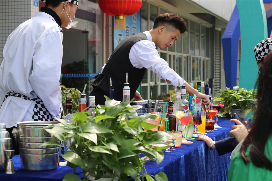 成都高铁航空旅游专业职高中专学校排名前3一览 成都高铁航空旅游专业职高中专学校排名前3一览