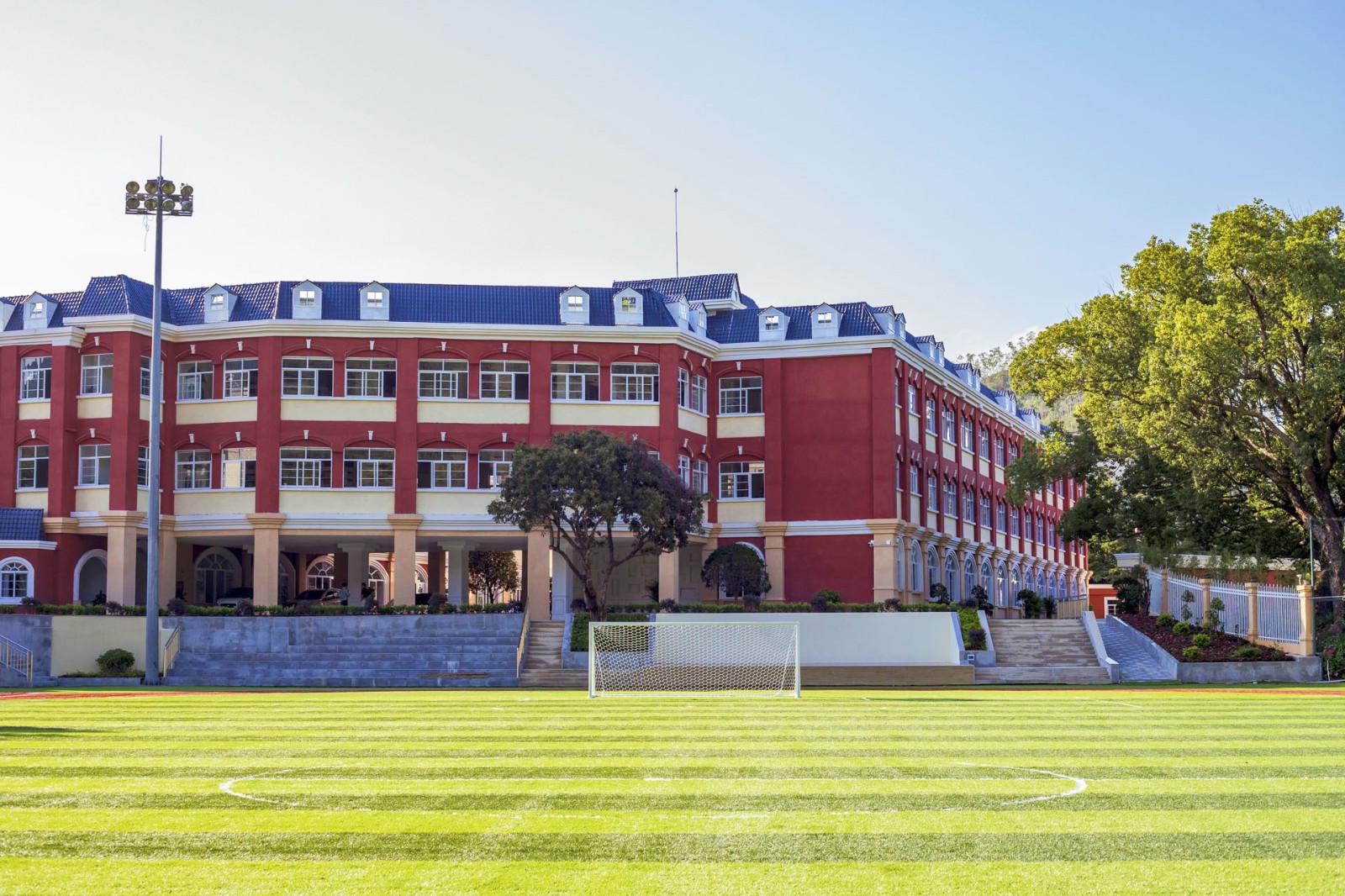 深圳TOP3封闭式私立寄宿高中排名一览 深圳TOP3封闭式私立寄宿高中排名一览