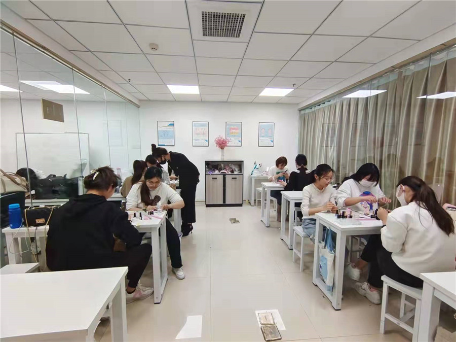 武汉好口碑美甲美睫美妆纹绣培训机构排名TOP3