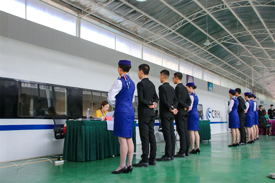 成都高铁航空旅游专业职高中专学校排名前3一览 成都高铁航空旅游专业职高中专学校排名前3一览