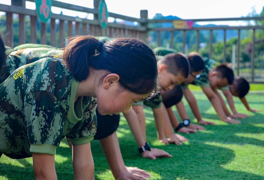 2022重庆中小学生军事夏令营报名中.jpg