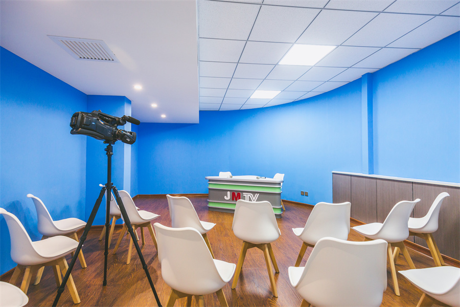 1660715162984039617.jpg 播音教室_副本.jpg