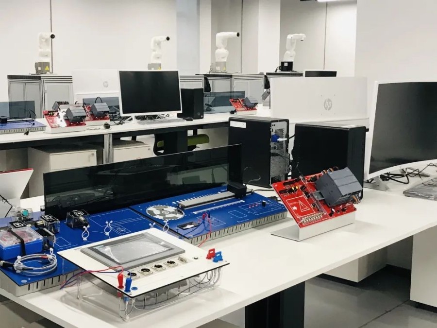 南京PLC编程应用培训机构排名一览-指南车.jpg 南京PLC编程应用培训机构排名一览-指南车.jpg