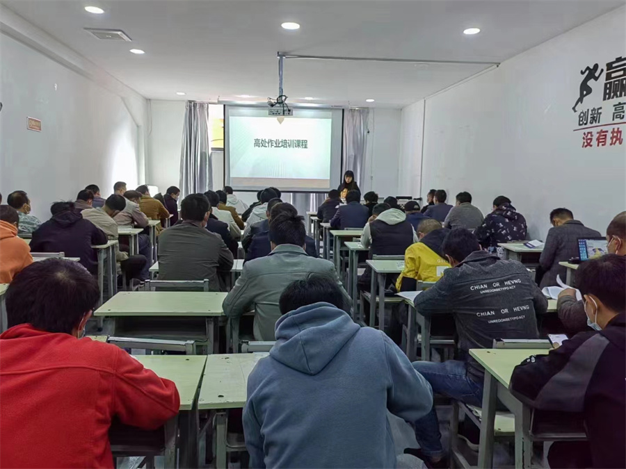 昆明起重机特种设备操作证培训机构倾情推荐-云南技能学校 昆明起重机特种设备操作证培训机构倾情推荐-云南技能学校