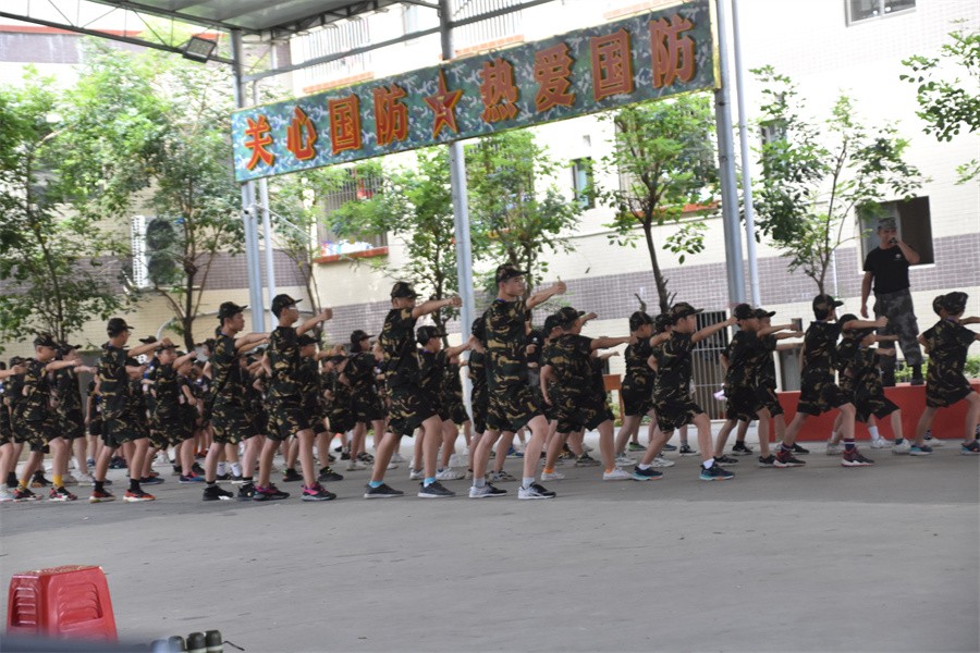 佛山口碑排名好的中小学军事夏令营机构名单盘点.jpg 佛山口碑排名好的中小学军事夏令营机构名单盘点.jpg