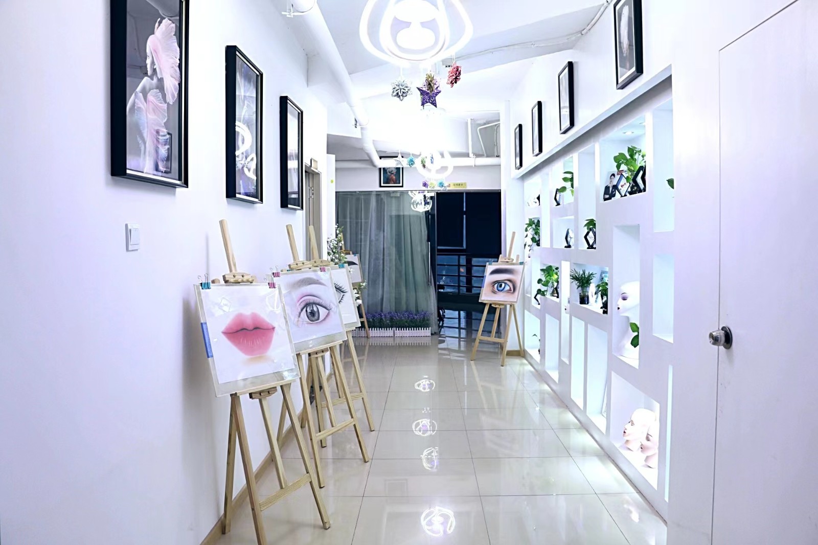 重庆综合排名靠前的化妆培训机构排名名单归纳整理.jpg 重庆综合排名靠前的化妆培训机构排名名单归纳整理.jpg