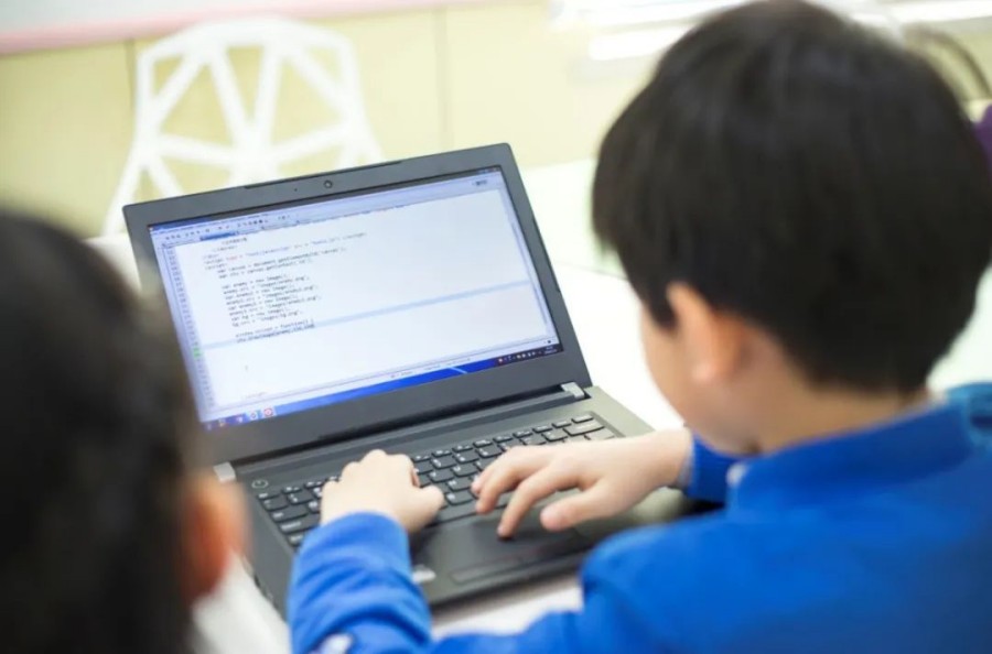 乐高机器人编程培训学校.jpg 乐高机器人编程培训学校.jpg