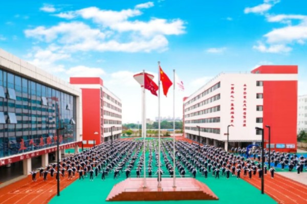 深圳封闭式私立高中 深圳封闭式私立高中