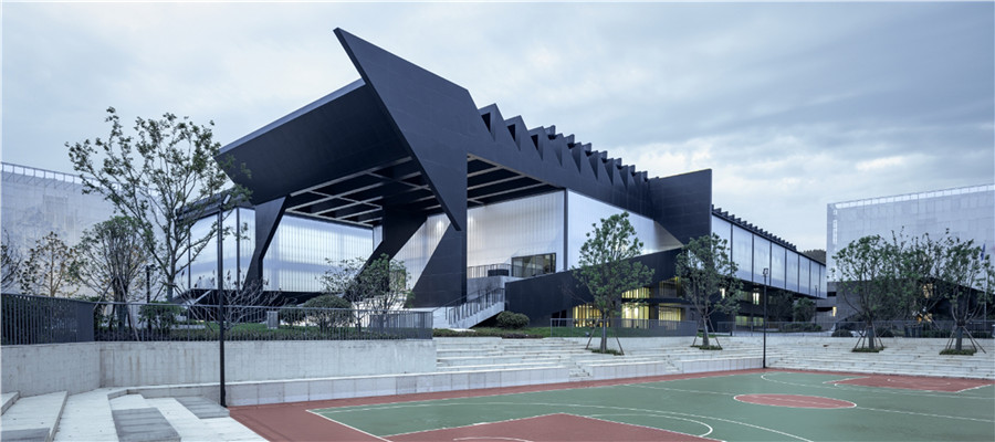 杭州老鹰高级中学