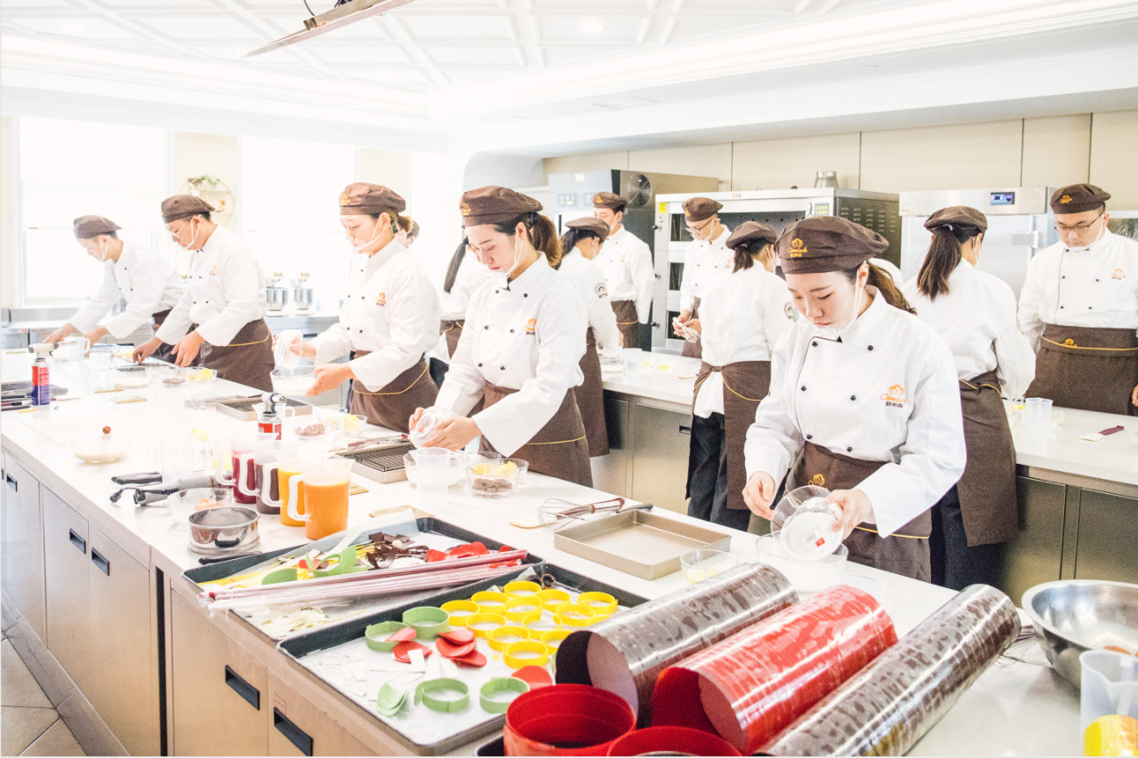 欧米奇西点西餐学院 欧米奇西点西餐学院