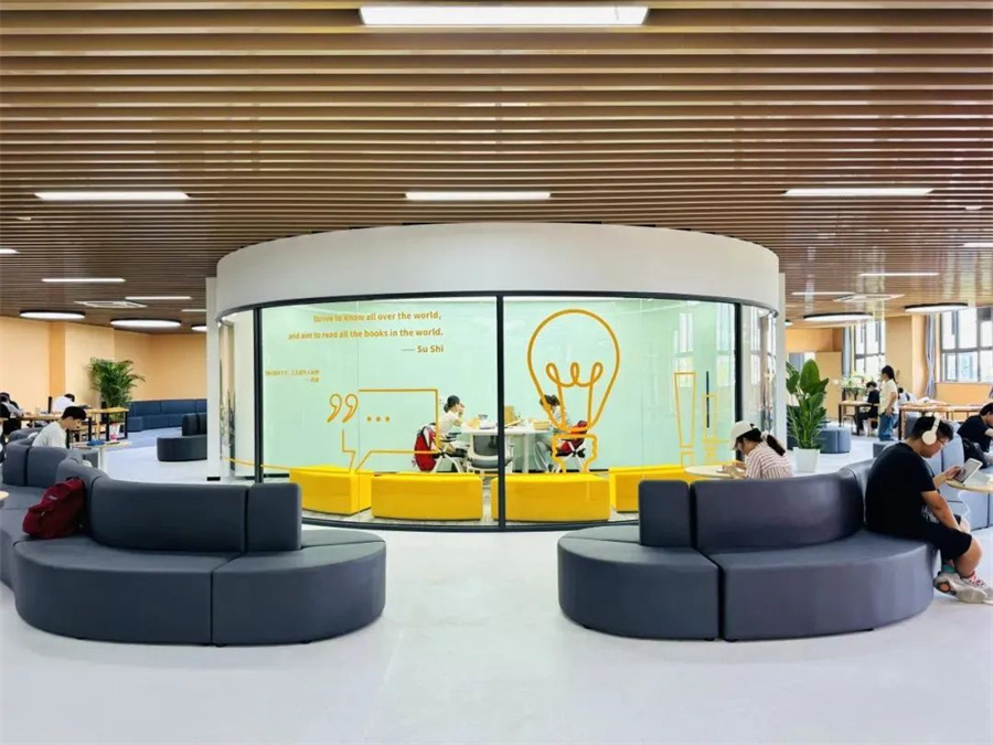 日本高中国际学校.jpg 日本高中国际学校.jpg