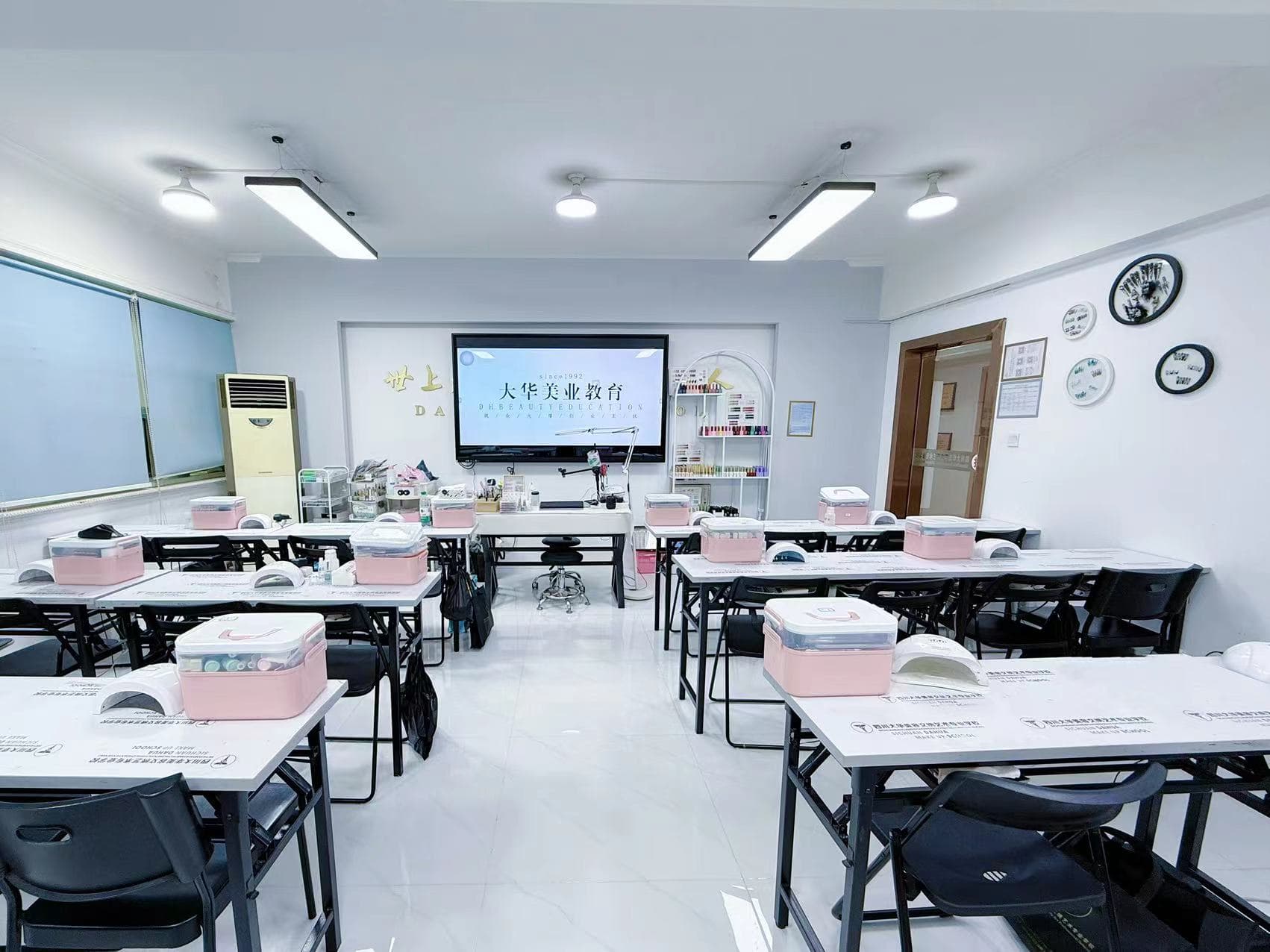 四川美容艺术学校哪个好