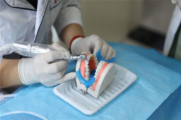 牙齿贴面技术班