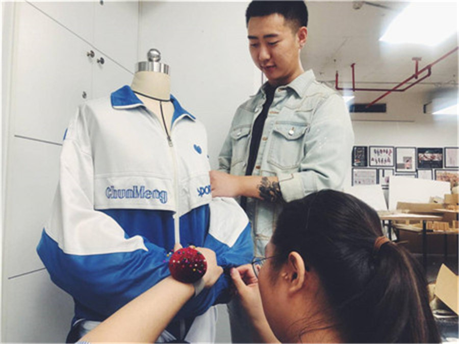 SIA国际艺术教育_老师上课现场