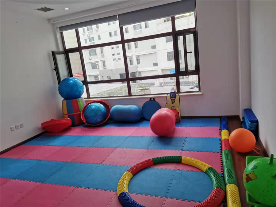 拓慧儿童关爱发展中心_学校环境