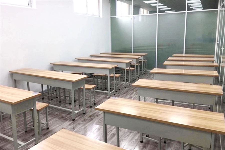 高中教育_高中教育学校环境