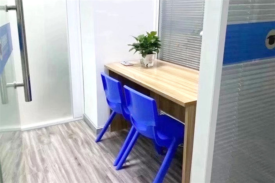 高中教育_高中教育学校环境