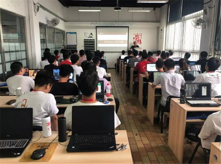 千锋培训机构-千锋IT培训_教学现场