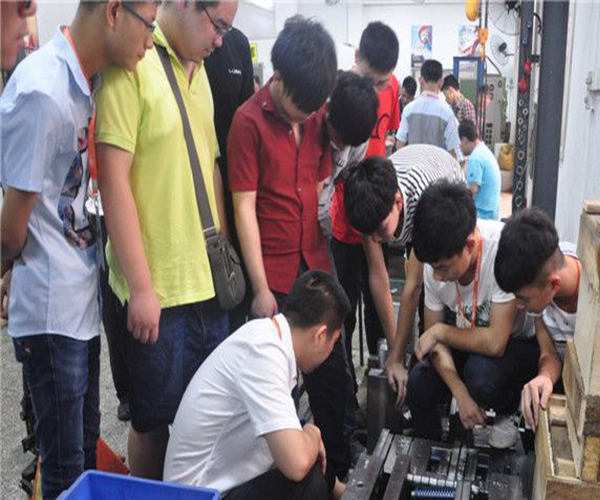 余姚专业模具培训_校区环境
