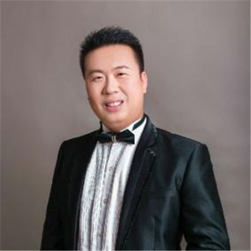 湖南成长励志特训学校_张峥嵘