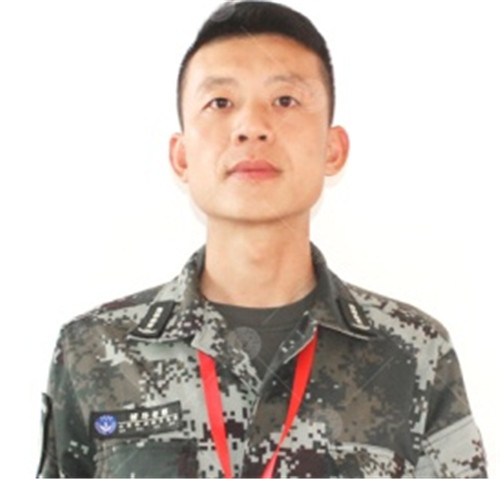 湖南成长励志特训学校_邓佳豪