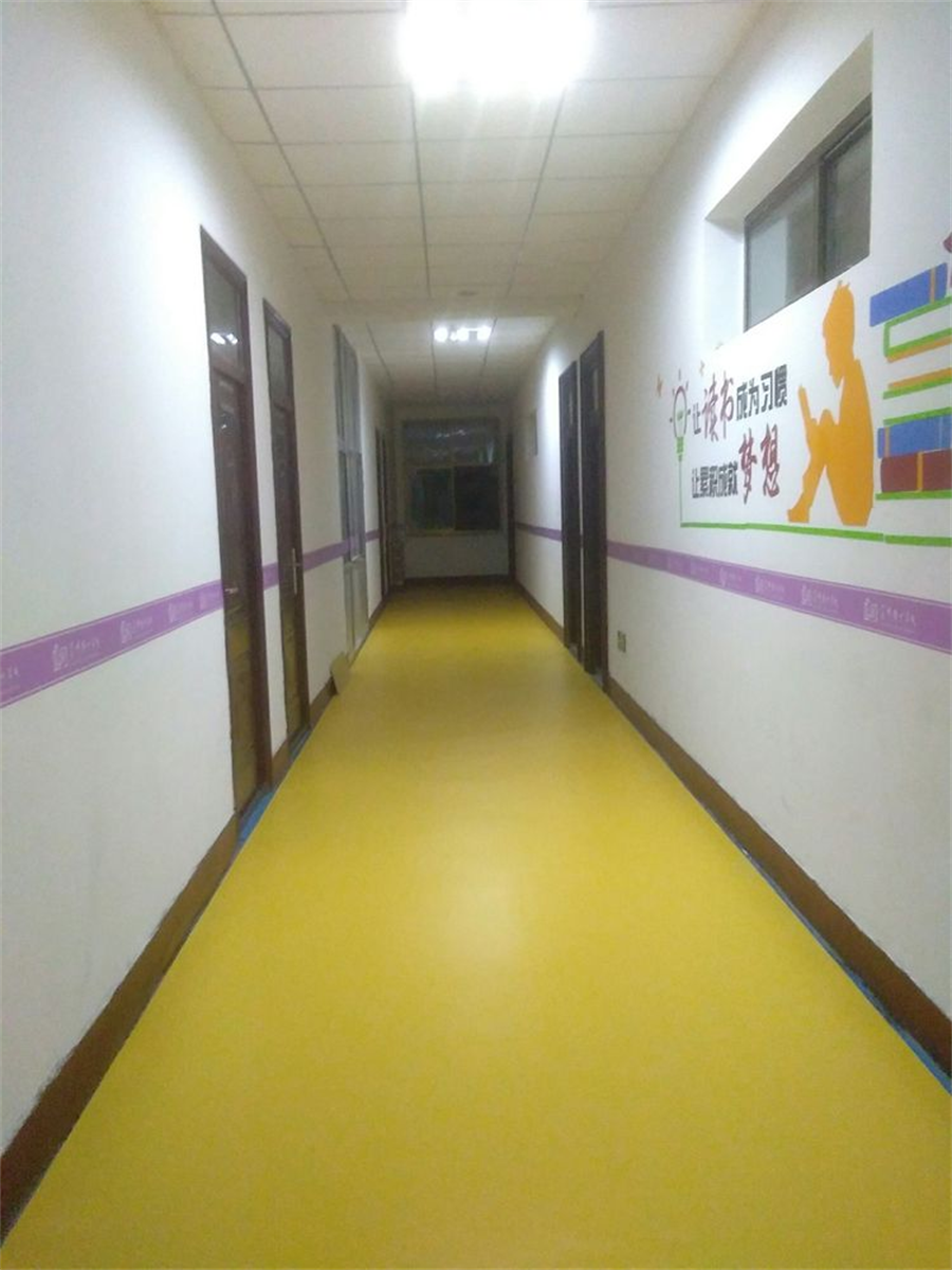 兰州博大学校_兰州博大学校教学区，住宿区全塑胶覆盖！干净整洁