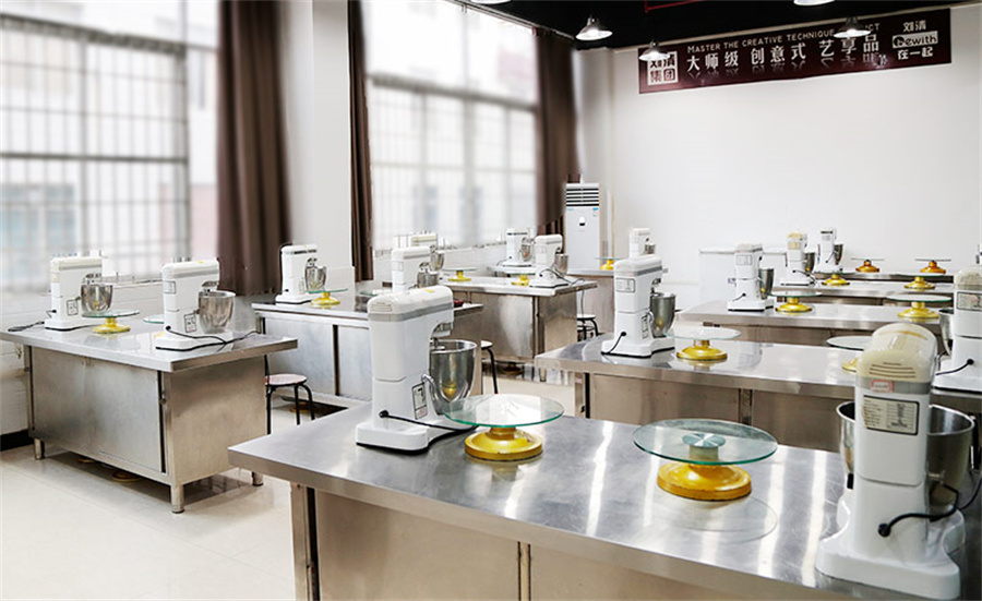 广州刘清西点培训学校_广州刘长清西点培训学校环境