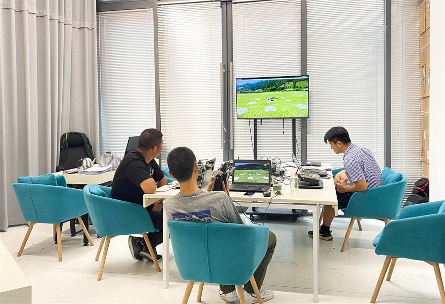 上海翰动浩翔无人机培训中心_上海翰动浩翔无人机培训中心徐汇校区室内环境