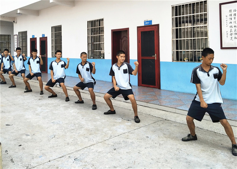 岳阳善一特训学校_学生训练